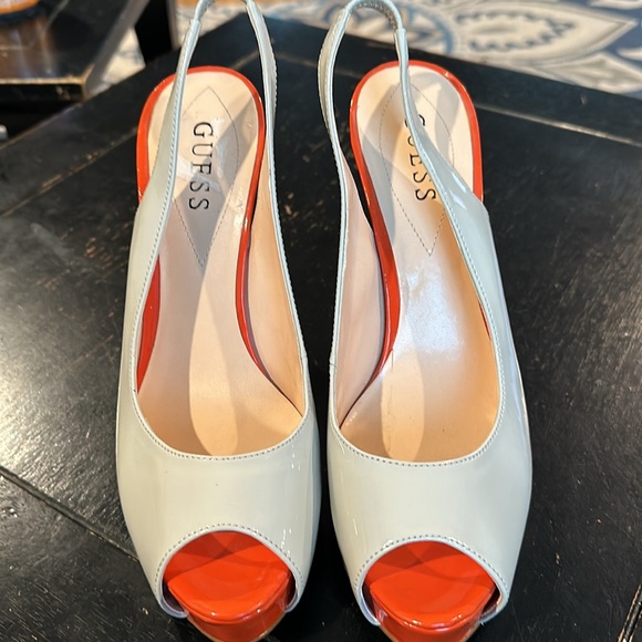Brand new Guess pumps - Picture 2 of 5
